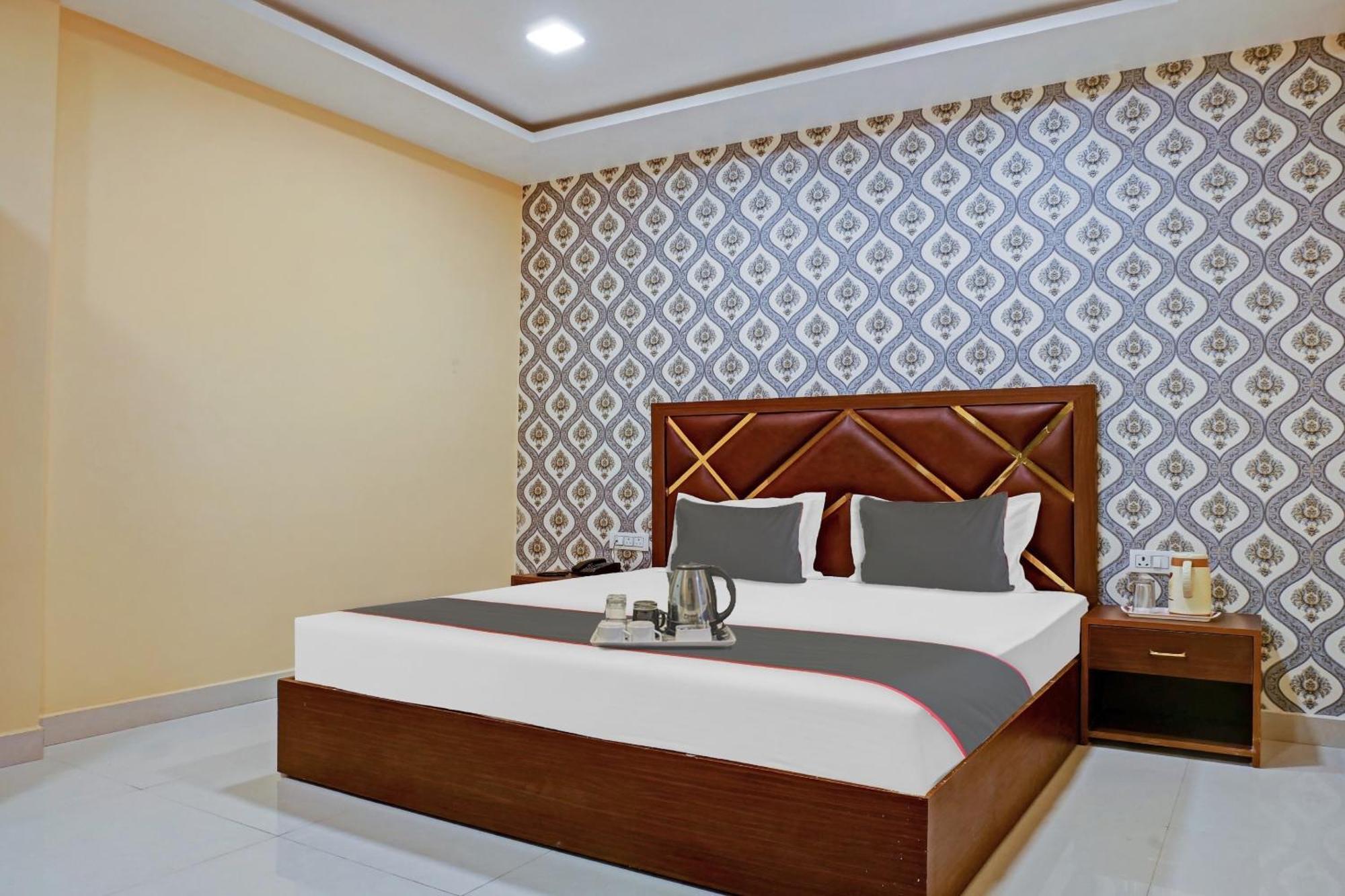 Hotel O Blue Diamond Αλλαχαμπάντ Εξωτερικό φωτογραφία