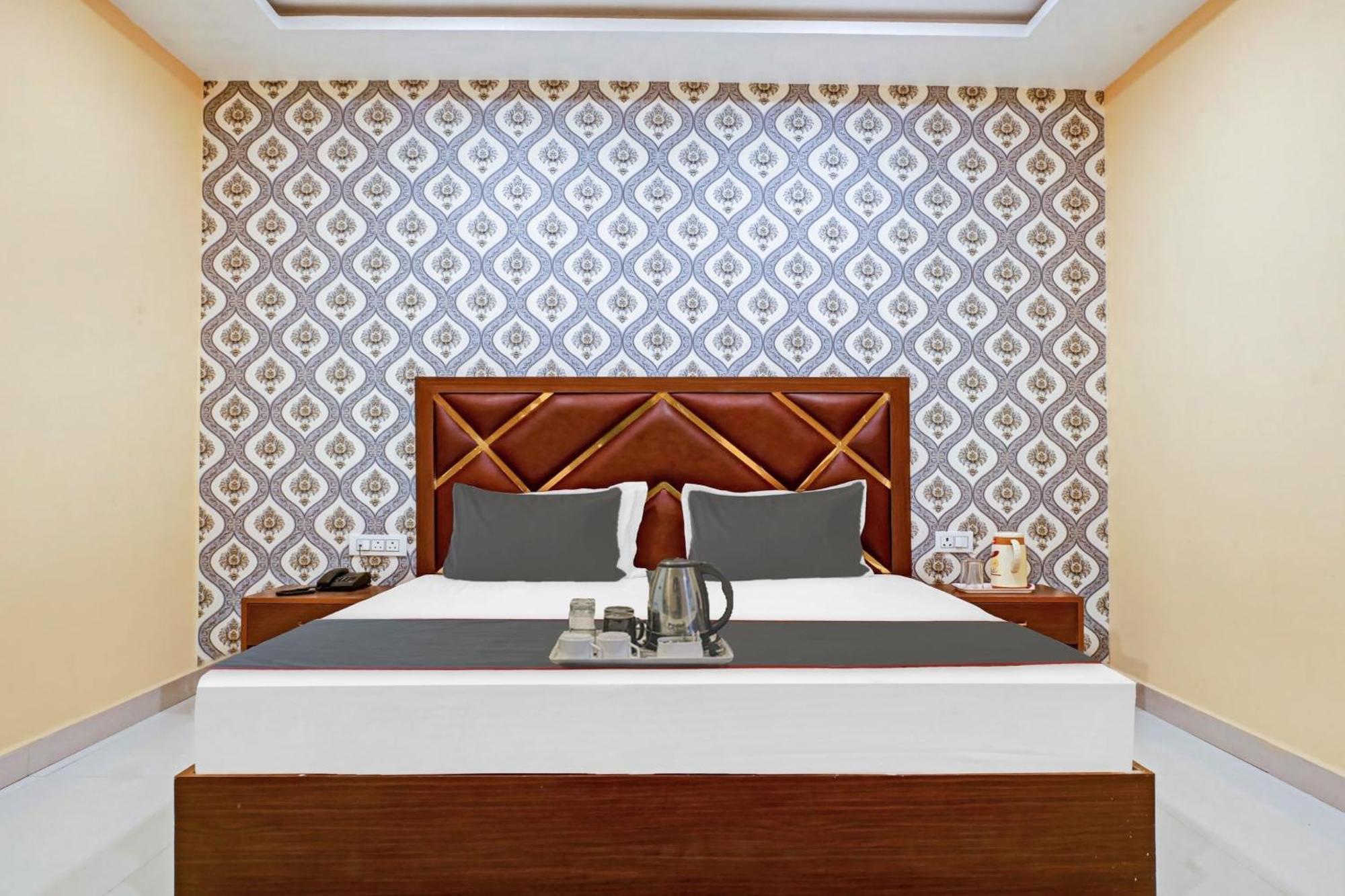 Hotel O Blue Diamond Αλλαχαμπάντ Εξωτερικό φωτογραφία
