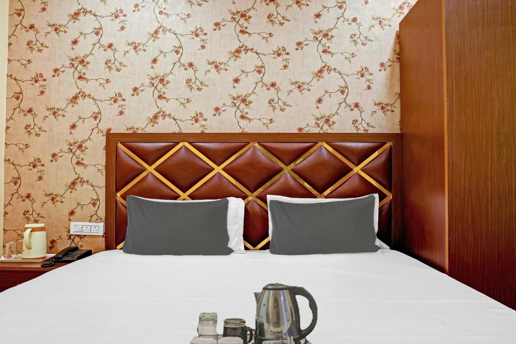 Hotel O Blue Diamond Αλλαχαμπάντ Εξωτερικό φωτογραφία