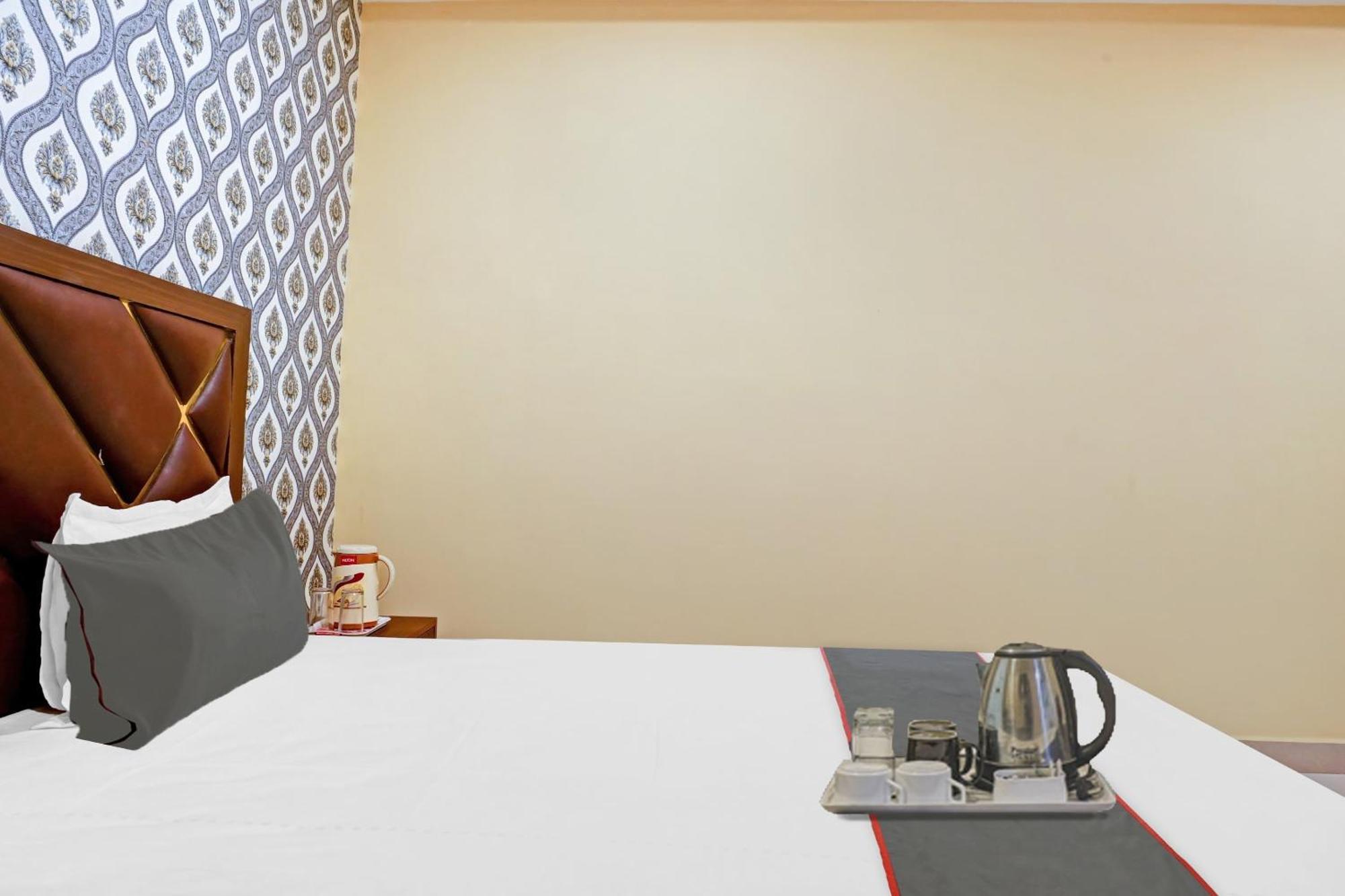 Hotel O Blue Diamond Αλλαχαμπάντ Εξωτερικό φωτογραφία