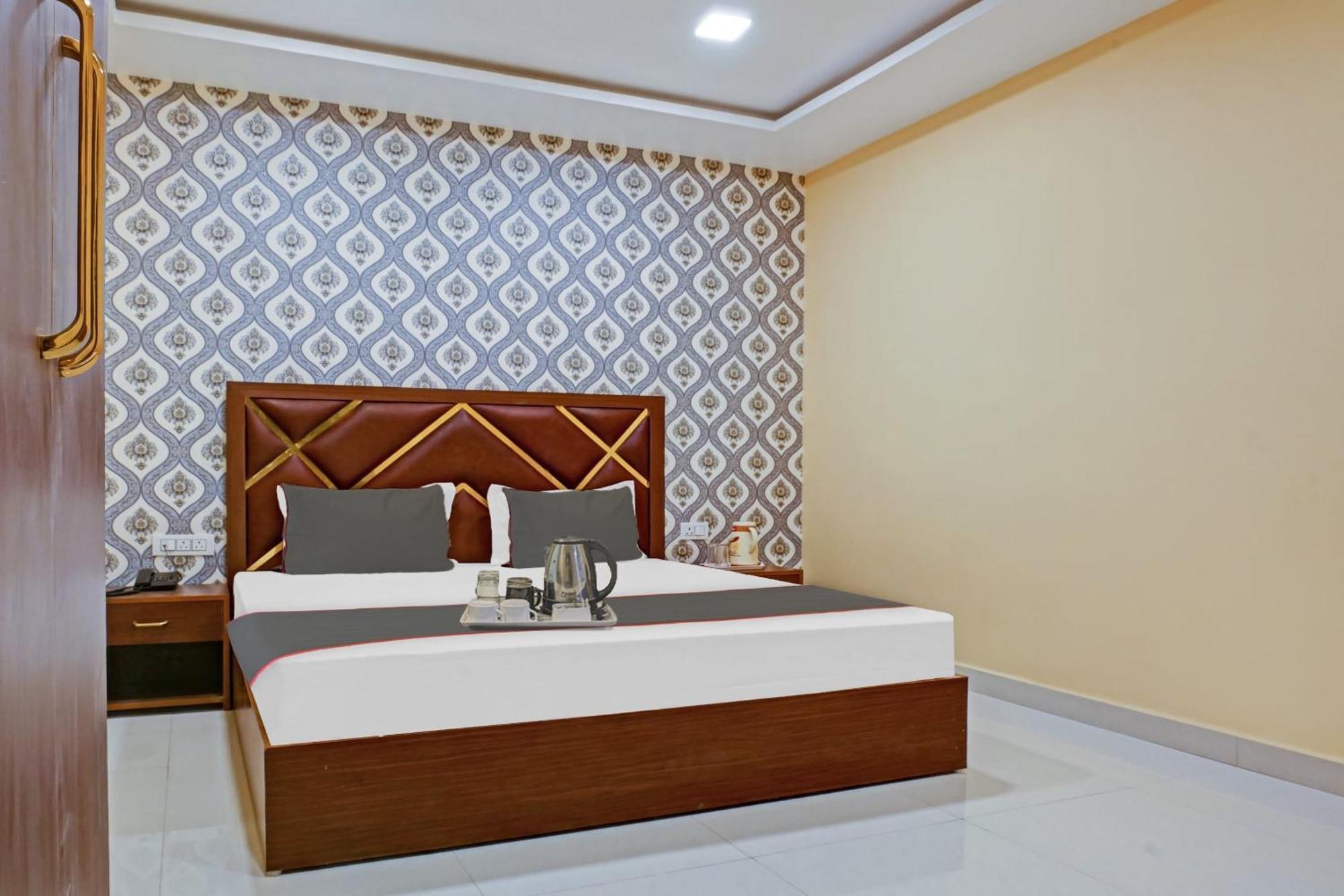 Hotel O Blue Diamond Αλλαχαμπάντ Εξωτερικό φωτογραφία